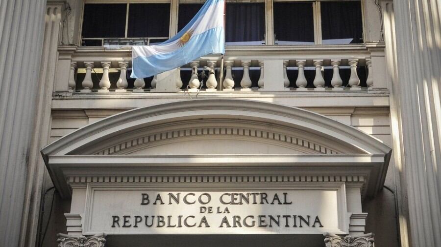 El dólar oficial se mantiene en $ 1.170 y en el mercado sospechan de intervención del Banco Central