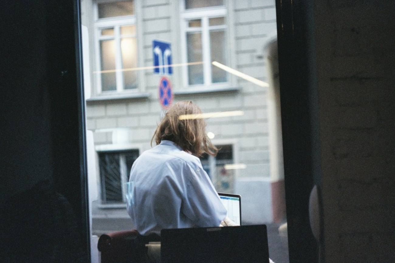 La frase clave al final de un mail que aumenta un 40% las respuestas